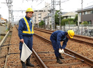 線路の点検作業