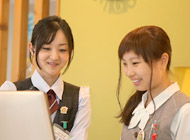 園内のアルバイトスタッフを指導