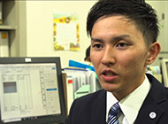 「地図に残る仕事だからこそベストを尽くす」と話す沖見さん