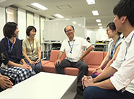 まず身近な人たちを楽しませることからエンタテインメントの道を切り開いていく