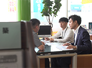 時には商談に同席したり・・・