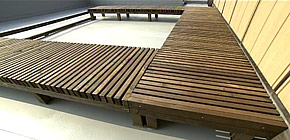 画像：雨漏りする庭