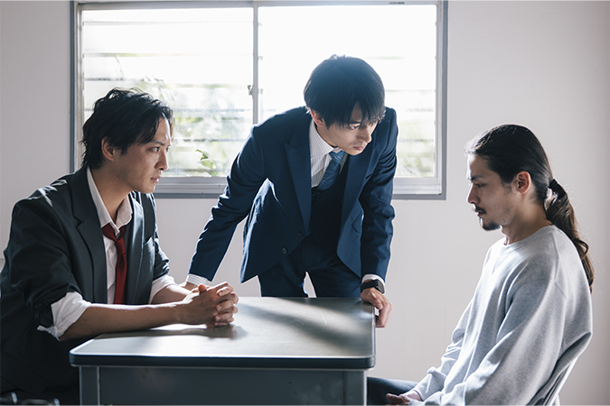 『キスは捜査のあとで』