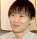 「ハチマル蒲鉾」　店主　河内慎太郎さん