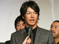 壇上の石川遼プロ
