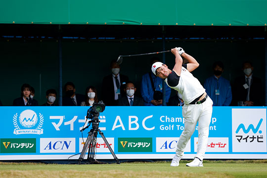 蟬川泰果選手