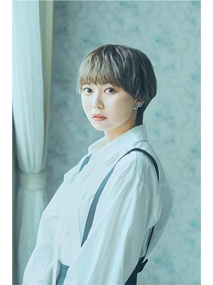 安本 彩花