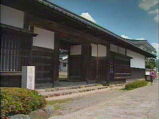 柏原藩陣屋跡長屋門