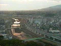 五月山から猪名川を望む