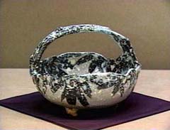 雪笹手鉢(仁阿弥道八作･湯木美術館)