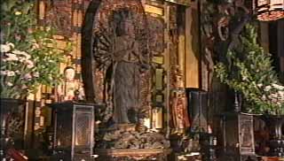 本尊　千手観世音菩薩（お前立ち）