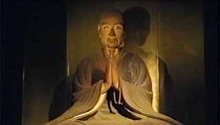 真盛上人座像