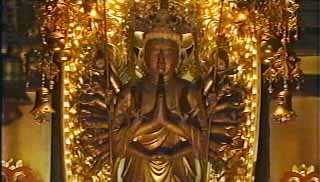 本尊　千手観世音菩薩（お前立ち）
