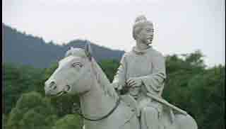 柿本人麻呂像（阿騎野・人麻呂公園）