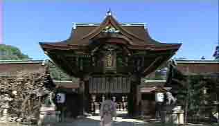 中門