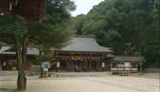 四條畷神社拝殿