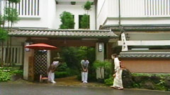 ひろや