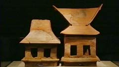 家形埴輪（女良塚古墳出土・美旗市民センター展示）