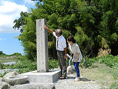 竹内街道 画像：履中天皇の歌碑